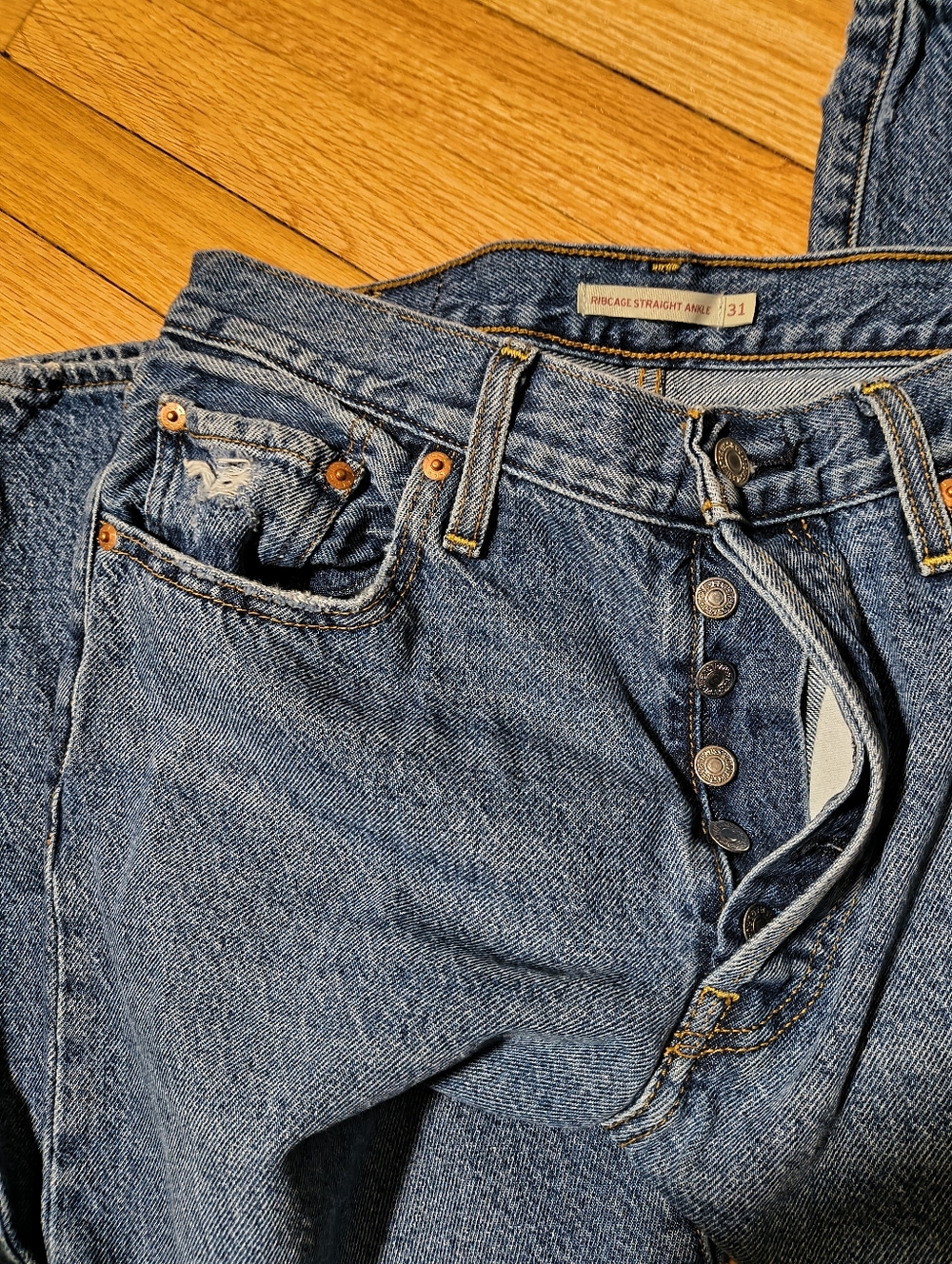 Levi 31 Ribcage - Picture 3 of 4